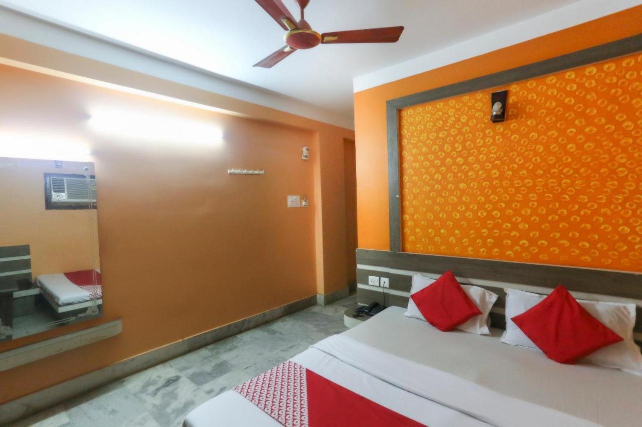 Oyo 60609 Hotel Tanushree Rampurhat ภายนอก รูปภาพ