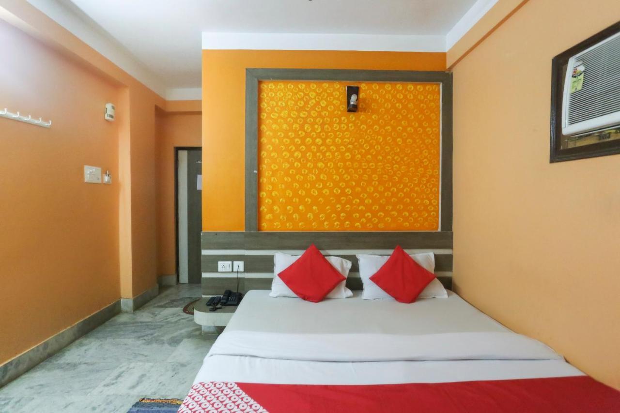 Oyo 60609 Hotel Tanushree Rampurhat ภายนอก รูปภาพ